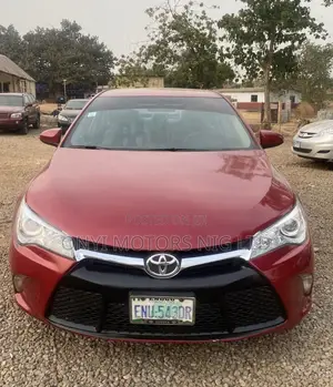 Toyota Camry LE 4dr Sedan (2.5L 4cyl 6A) 2015 Red