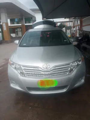 Toyota Venza 2010 Silver