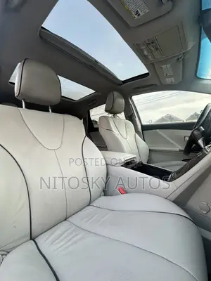 Toyota Venza V6 AWD 2010 White