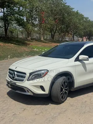 Mercedes-Benz GLA 250 2017 White