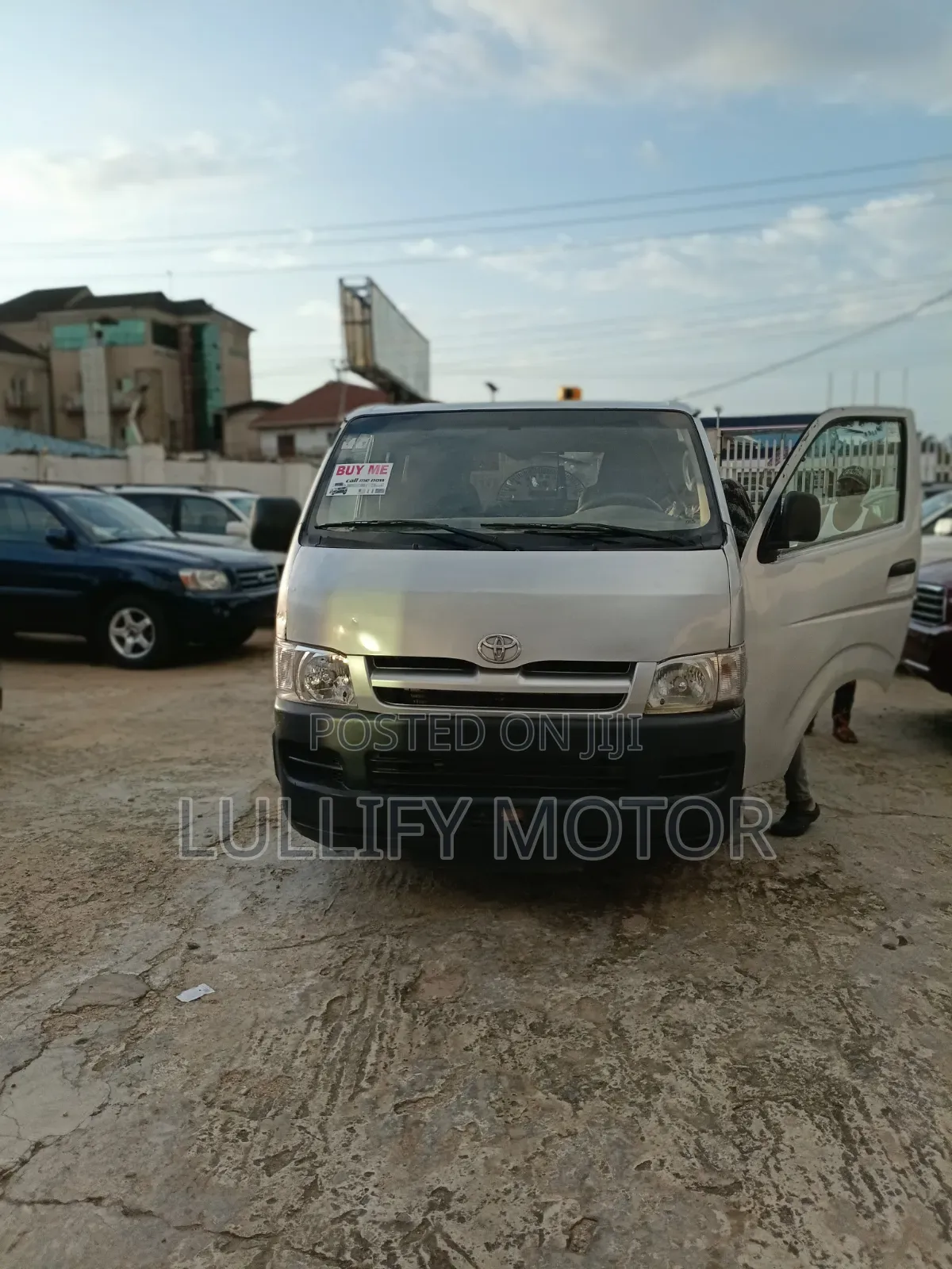 Toyota HiAce 2009 Grey