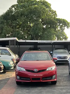 Toyota Camry SE Sport 4dr Sedan w/Prod. End 11/13 (2.5L 4cyl 6A) 2014 Red