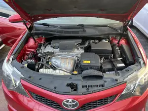 Toyota Camry SE Sport 4dr Sedan w/Prod. End 11/13 (2.5L 4cyl 6A) 2014