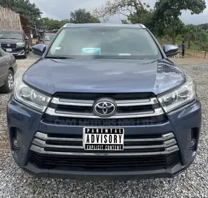 Toyota Highlander XLE V6 4x4 (3.5L 6cyl 6A) 2016 Blue