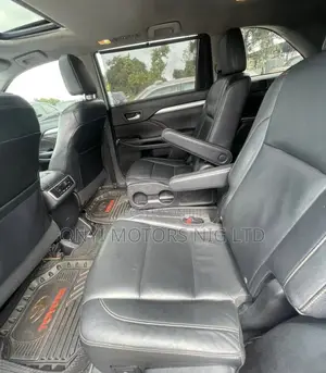Toyota Highlander XLE V6 4x4 (3.5L 6cyl 6A) 2016 Blue
