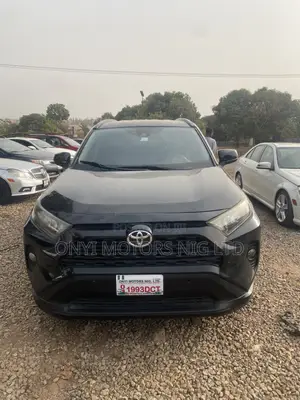 Toyota RAV4 LE AWD 2020 Black