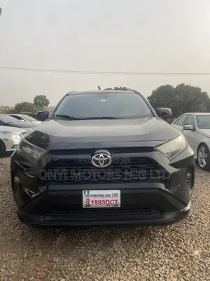 Toyota RAV4 LE AWD 2020 Black