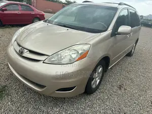 Toyota Sienna LE AWD 2008 Brown
