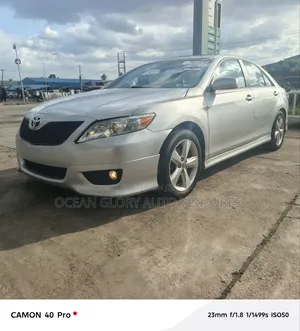 Toyota Camry 2011 Silver