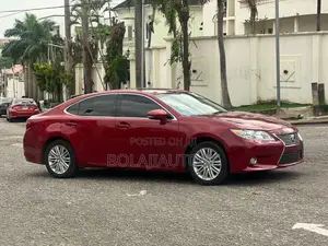 Lexus ES 2014 Red