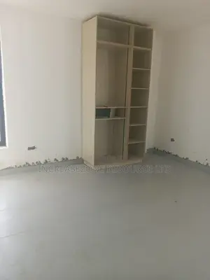 2bdrm Apartment in Lekki Phase I for sale