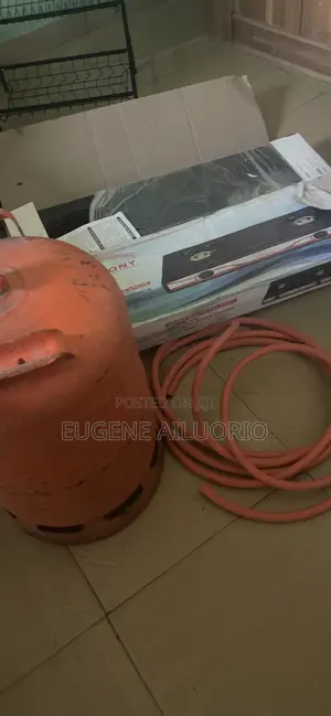 Deluxe Quality Gas Stove, Gas and Hoes