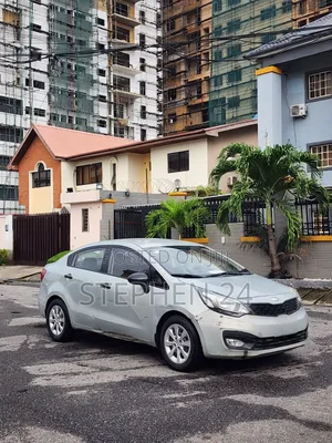 Kia Rio LX 4dr Sedan (1.6L 4cyl 6M) 2014 Silver