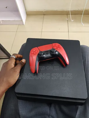 Play Station 4
