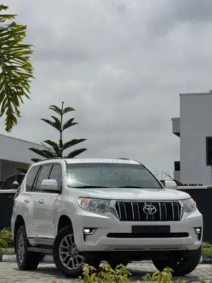 Toyota Land Cruiser Prado 2018 White