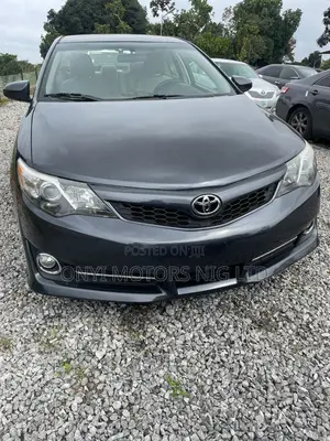 Toyota Camry XLE 4dr Sedan (2.5L 4cyl 6A) 2012 Gray