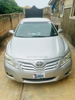Toyota Camry 2011 Silver