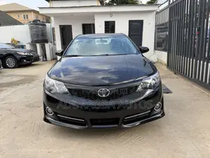 Toyota Camry SE 4dr Sedan (2.5L 4cyl 6A) 2014 Black