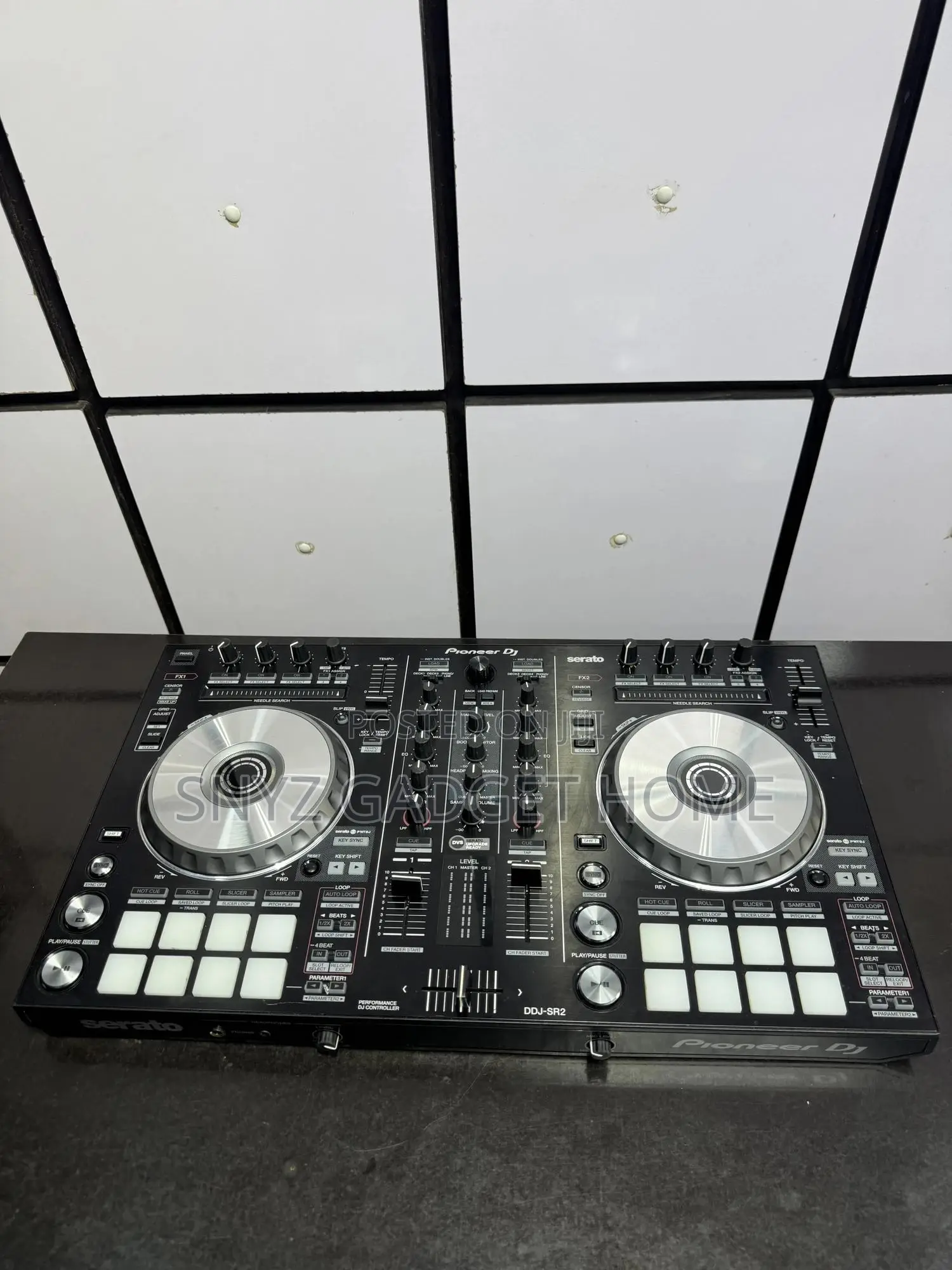 DDJ Sr2 Controller