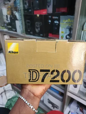 Nikon D7200