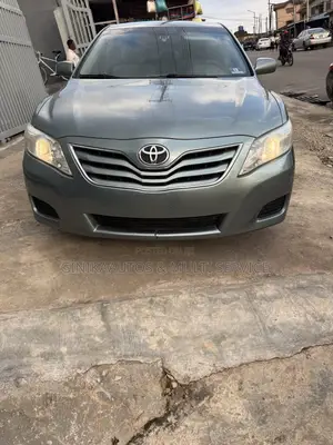 Toyota Camry LE 4dr Sedan (2.5L 4cyl 6A) 2011 Green