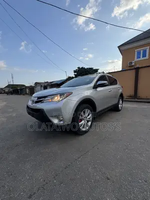 Toyota RAV4 Limited 4dr SUV AWD (2.5L 4cyl 6A) 2014 Silver