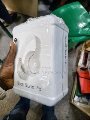 Beat Studio Pro Headset