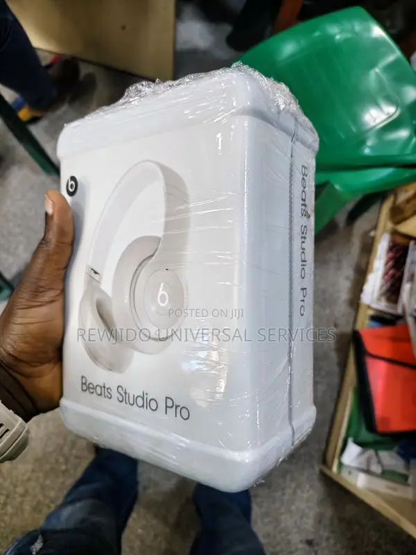 Beat Studio Pro Headset