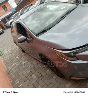 Toyota Corolla LE 2020 Blue