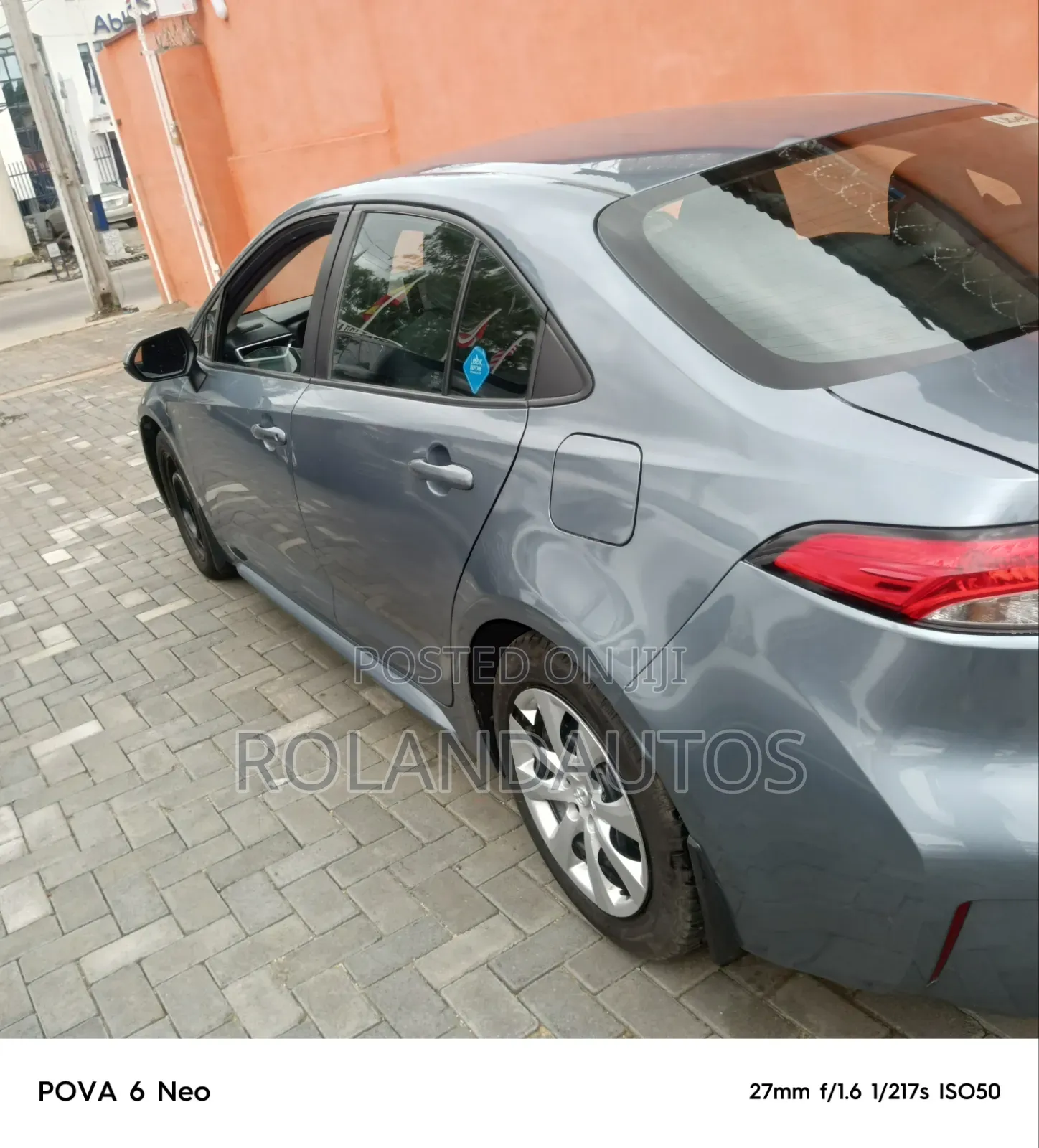 Toyota Corolla LE 2020 Blue