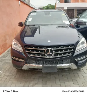 Mercedes-Benz M Class ML350 4MATIC 4dr SUV AWD (3.5L 6cyl 7A) 2014 Blue