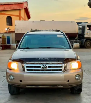 Toyota Highlander 2006 Gold