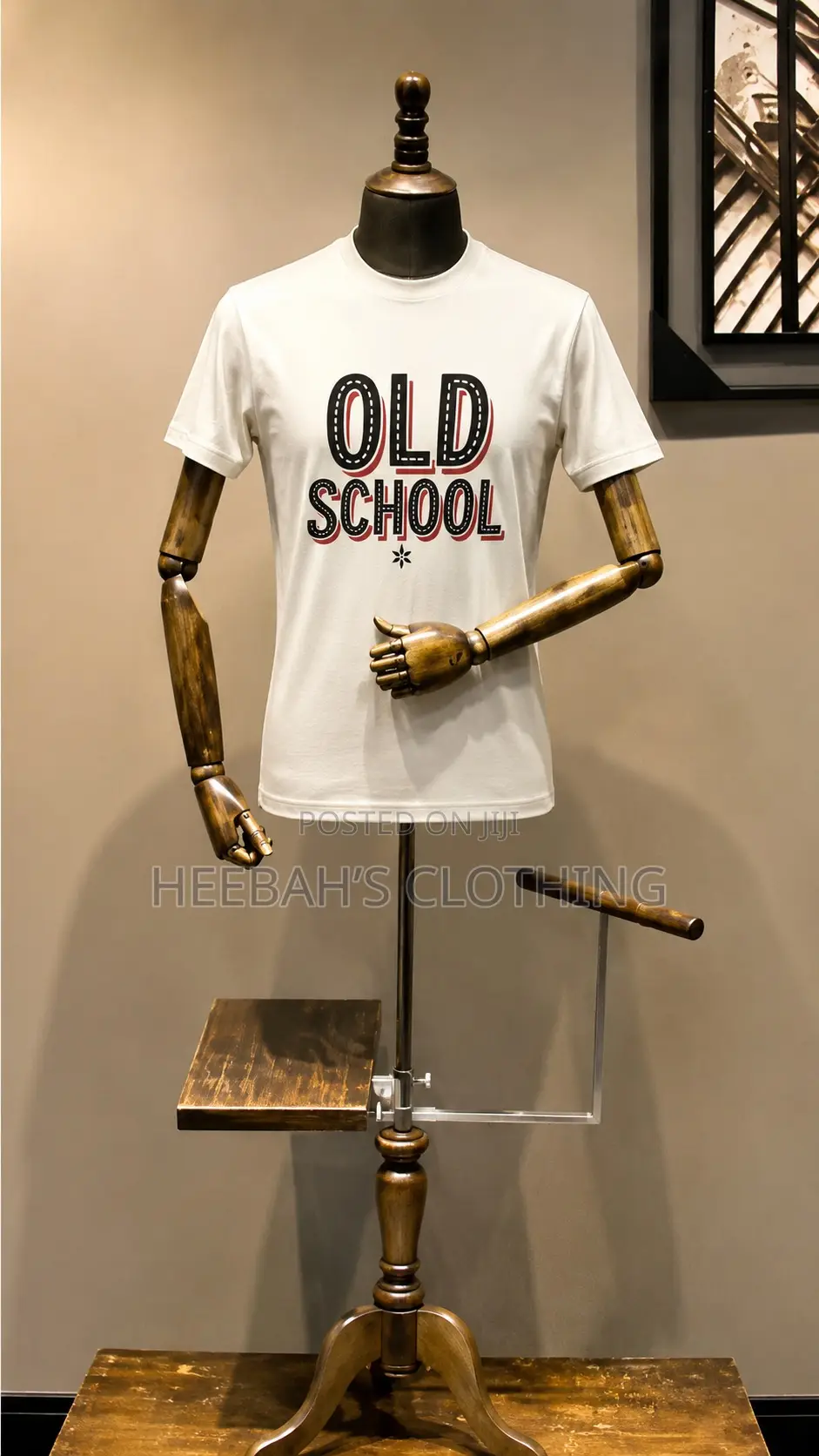 Roundneck Polo, Cloth