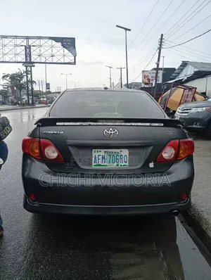 Toyota Corolla 2011 Gray