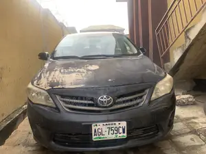 Toyota Corolla 2012 Black