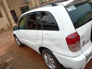 Toyota RAV4 2023 White