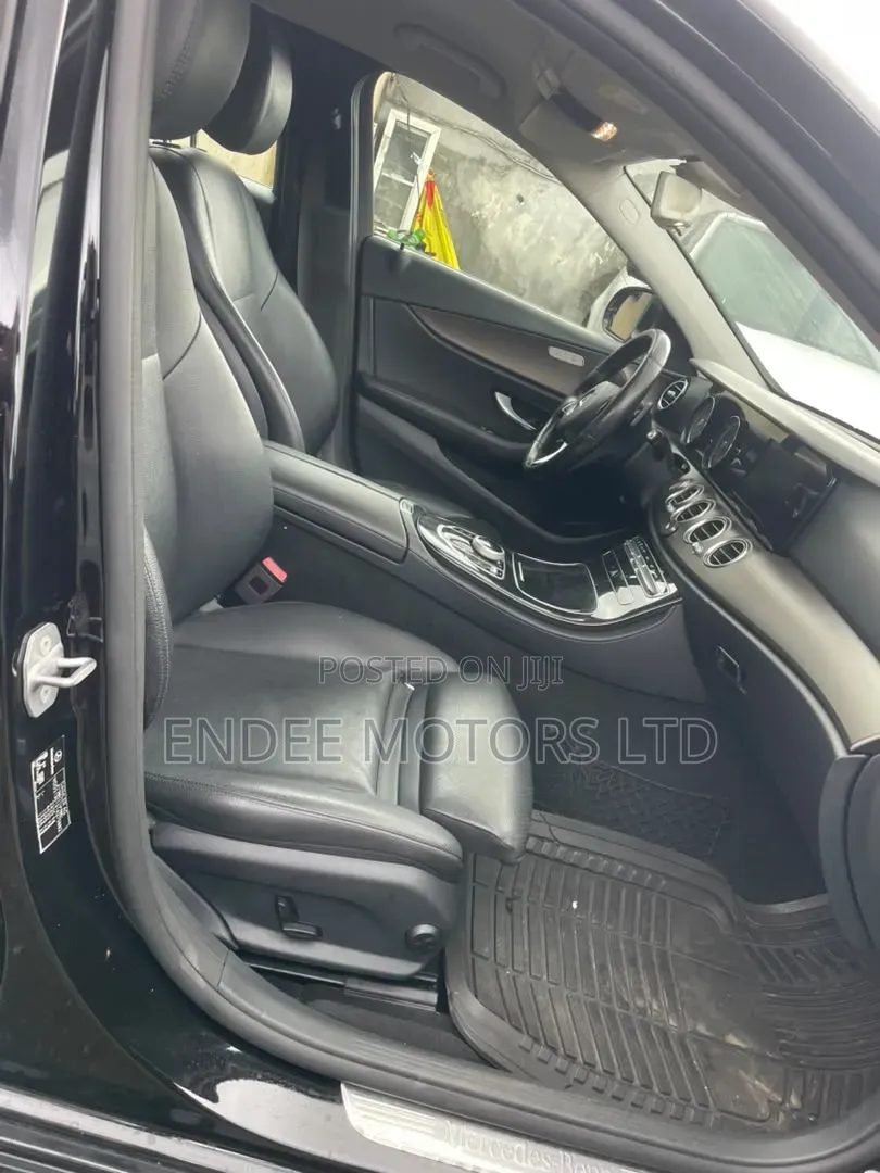 Mercedes-Benz E200 2017 Black