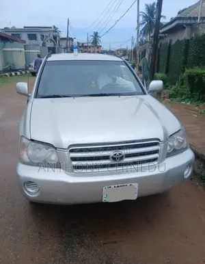Toyota Highlander 2004 Silver