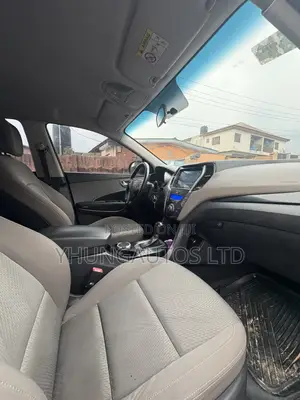 Hyundai Santa Fe 2015 Black