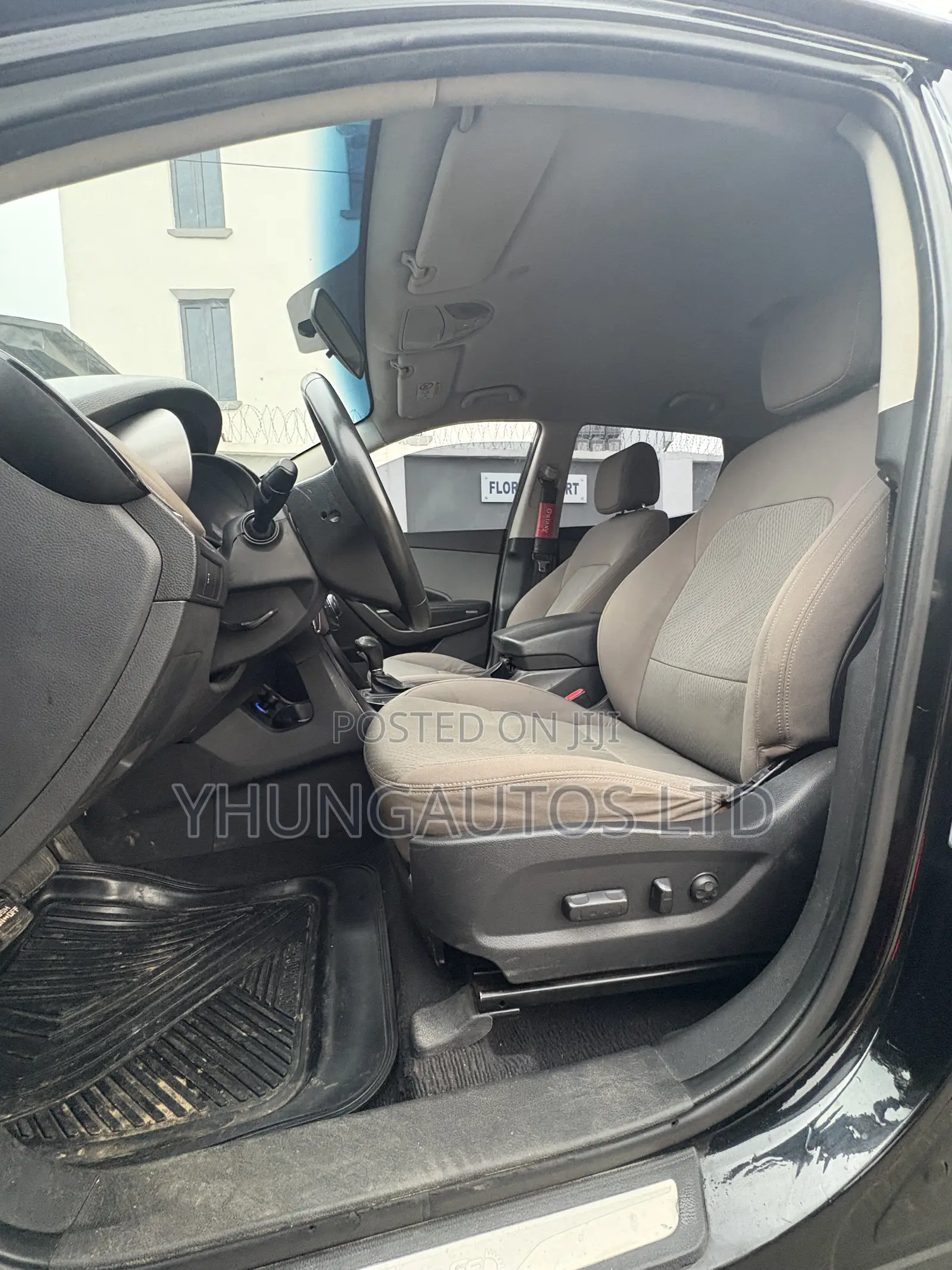 Hyundai Santa Fe 2015 Black