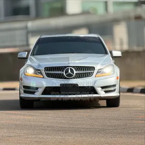 Mercedes-Benz C300 2012 Silver