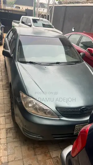 Toyota Camry 2004 Gray