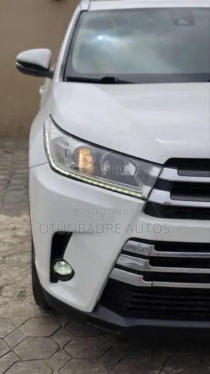 Toyota Highlander 2019 White