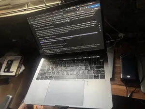 Laptop Apple MacBook Pro 2016 8GB Intel Core i7 SSD 256GB