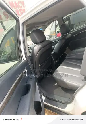 Hyundai Santa Fe 2010 White