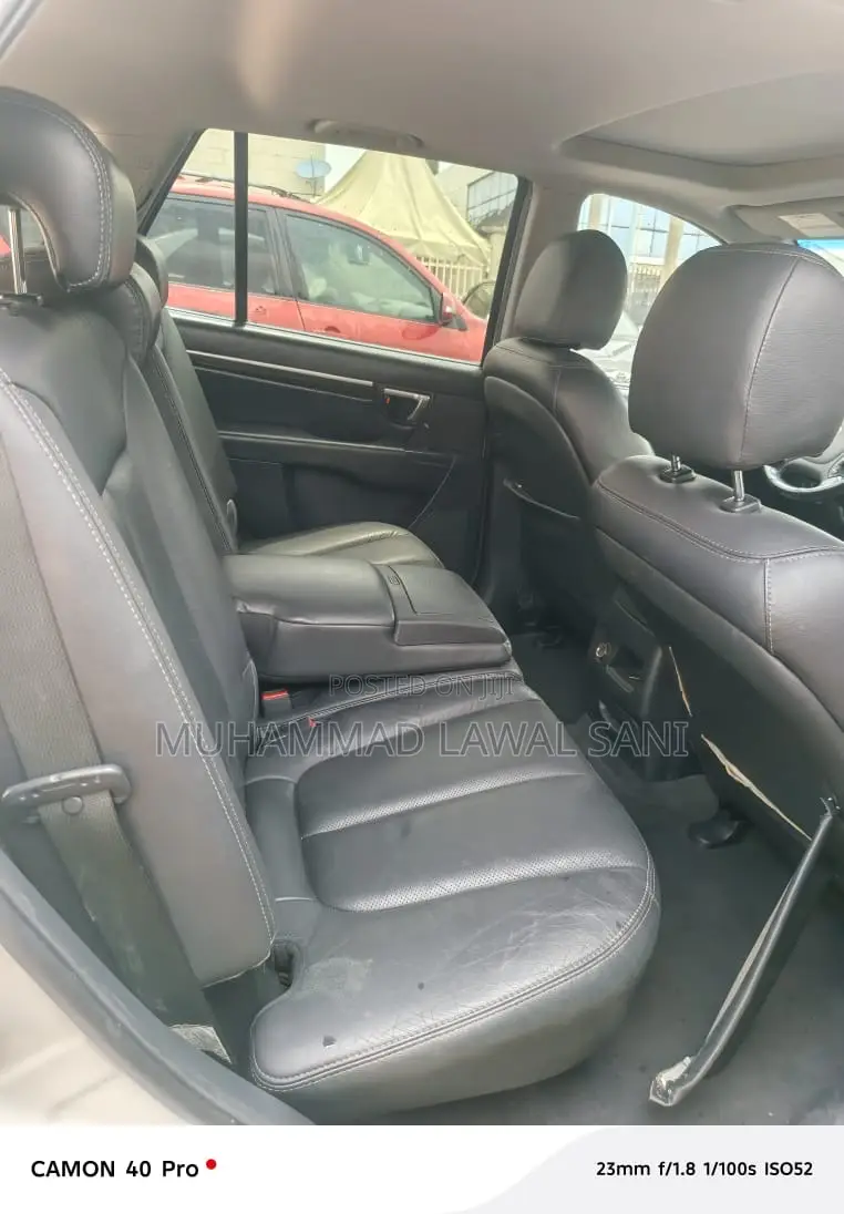 Hyundai Santa Fe 2010 White