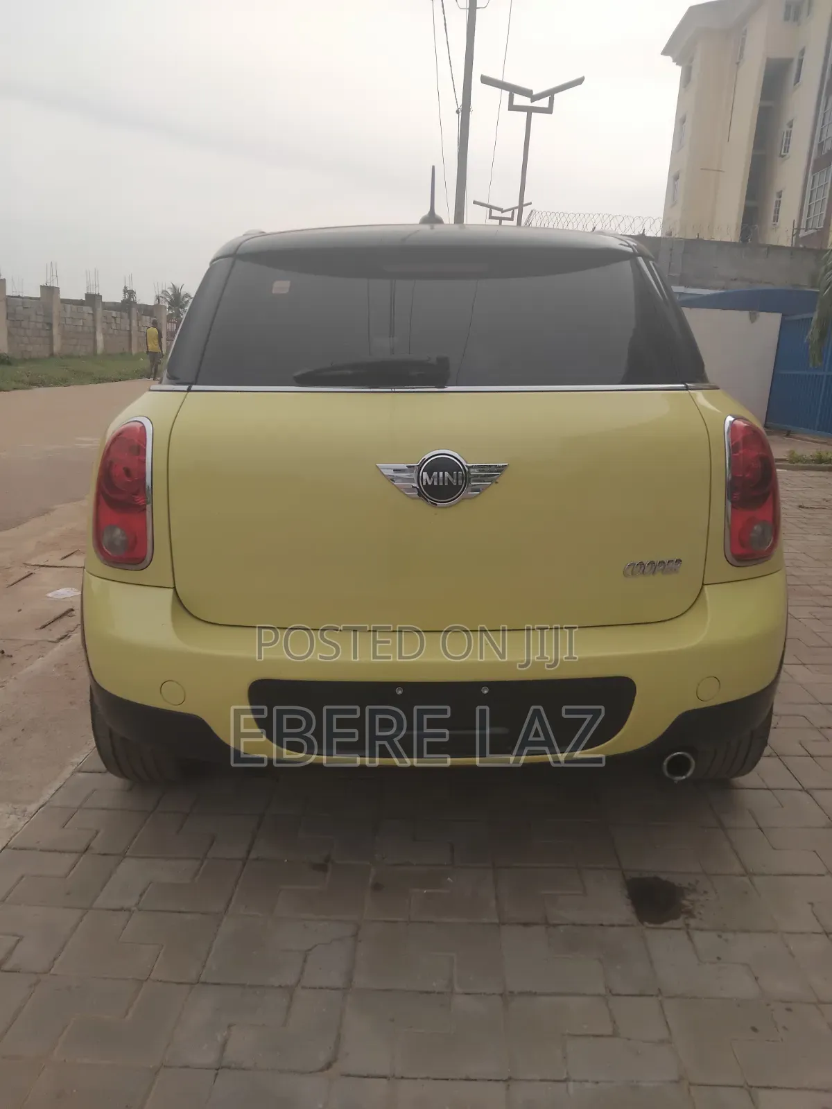 Mini Cooper 2012 Yellow