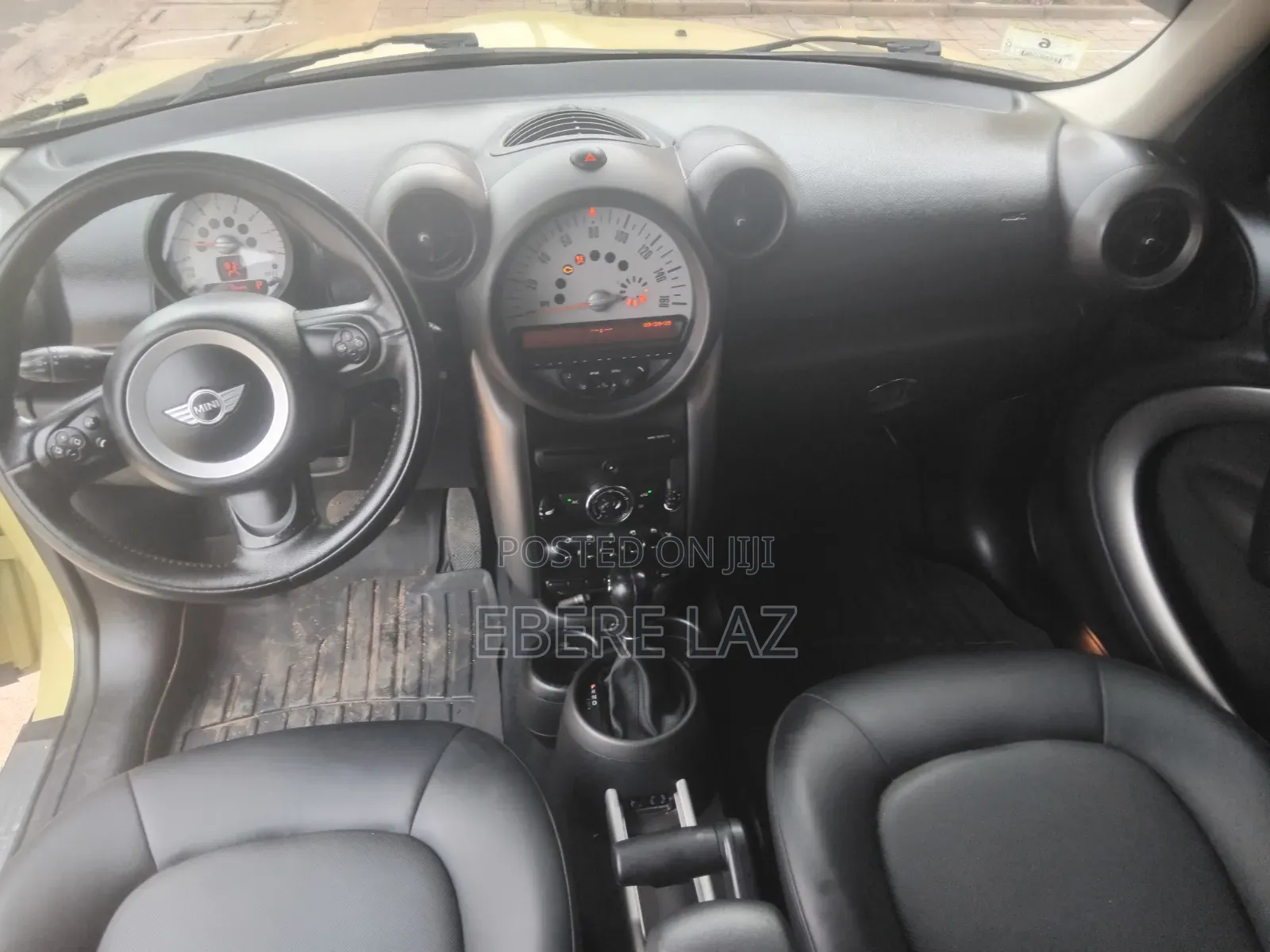 Mini Cooper 2012 Yellow