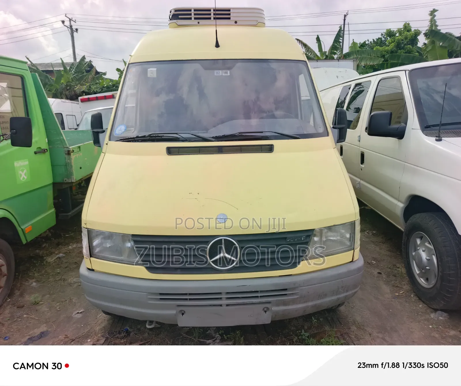 Mercedes-Benz Sprinter 2005 Yellow