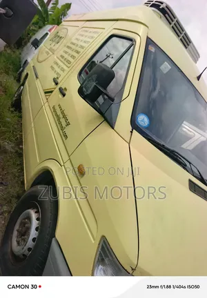 Mercedes-Benz Sprinter 2005 Yellow
